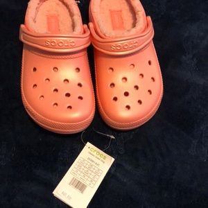 Crocs fur lined clogs